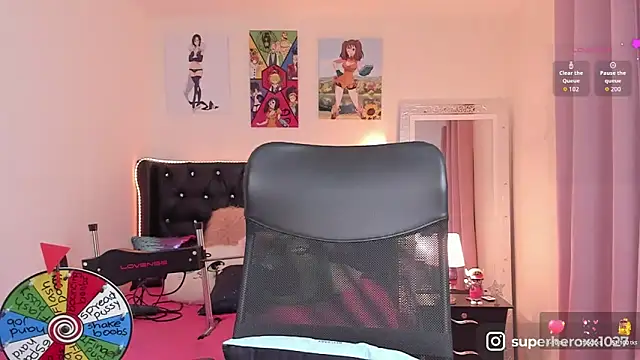 Snapshot of superheroxx chatting on September 2025 12:58:02 AM superheroxx online show from September 2025 12:58:02 AM