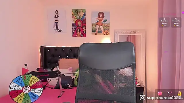 Snapshot of superheroxx chatting on October 2025 01:25:01 AM superheroxx online show from October 2025 01:25:01 AM