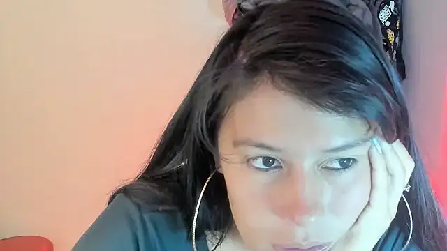 Snapshot of sandyquinnxx chatting on December 2025 03:43:02 PM sandyquinnxx online show from December 2025 03:43:02 PM