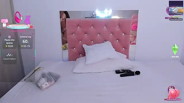 Anamhenao online show from October 2025 12:12:02 AM