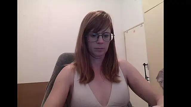 Snapshot of SavannaGirly chatting on June 2026 05:25:01 PM SavannaGirly online show from June 2026 05:25:01 PM