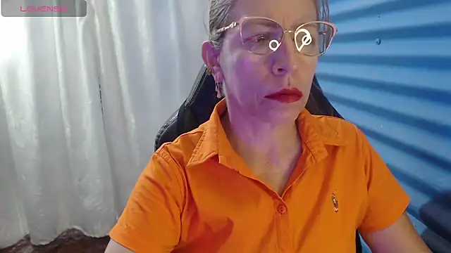 Chayla Ruiz online show from April 2026 02:11:02 PM