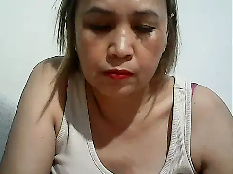 Snapshot of Lhadycarolyn chatting on February 2026 08:24:02 AM Lhadycarolyn online show from February 2026 08:24:02 AM