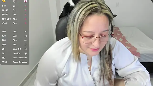 alejandra milf  online show from November 2025 01:32:02 PM