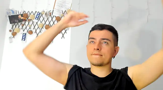 Jhoan saenz online show from February 2025 04:09:02 AM