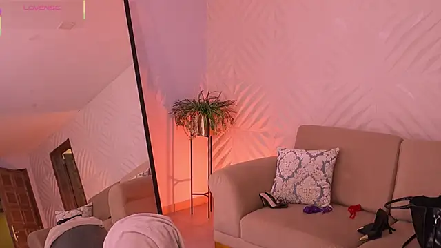 Snapshot of KateSunder chatting on June 2026 10:06:02 AM KateSunder online show from June 2026 10:06:02 AM