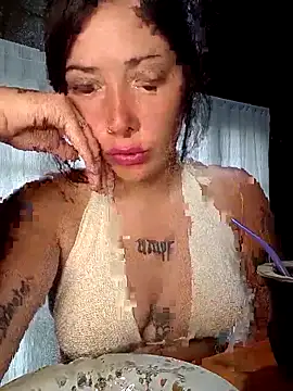 Snapshot of Ku-Lona chatting on November 2025 08:57:01 PM Ku-Lona online show from November 2025 08:57:01 PM