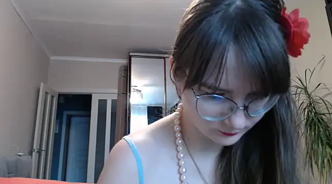 KiraGoldens online show from February 2025 04:26:01 AM