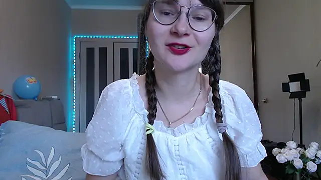 KiraGoldens online show from September 2025 06:04:02 AM