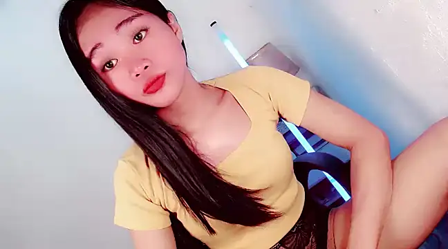 Snapshot of amomentoflust69 chatting on December 2024 12:05:02 PM amomentoflust69 online show from December 2024 12:05:02 PM