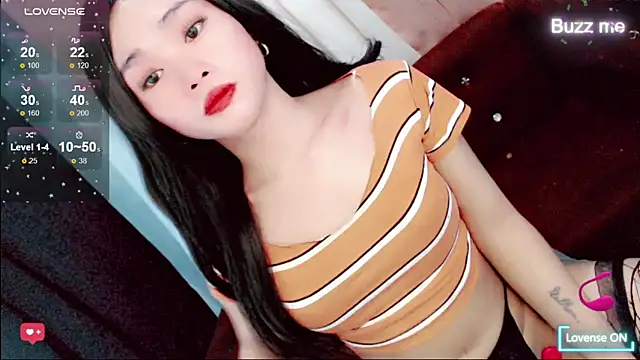 Snapshot of amomentoflust69 chatting on April 2026 05:45:02 AM amomentoflust69 online show from April 2026 05:45:02 AM