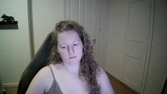 Girlnina-1995 online show from January 2025 03:39:02 PM