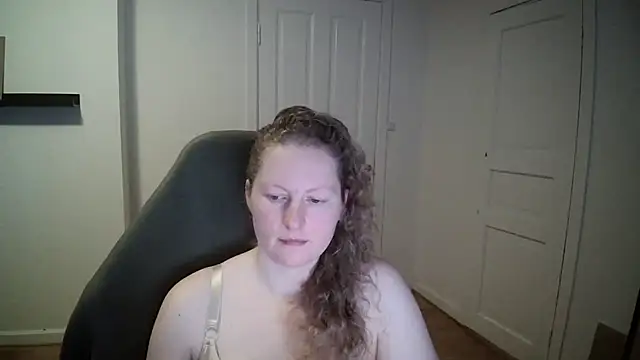 Girlnina-1995 online show from February 2025 12:09:02 PM