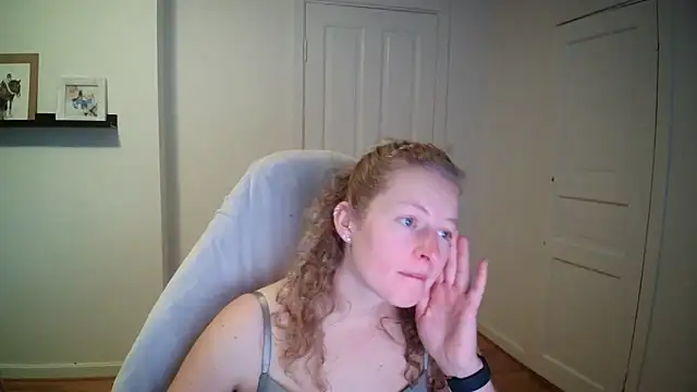 Girlnina-1995 online show from September 2025 11:23:01 AM