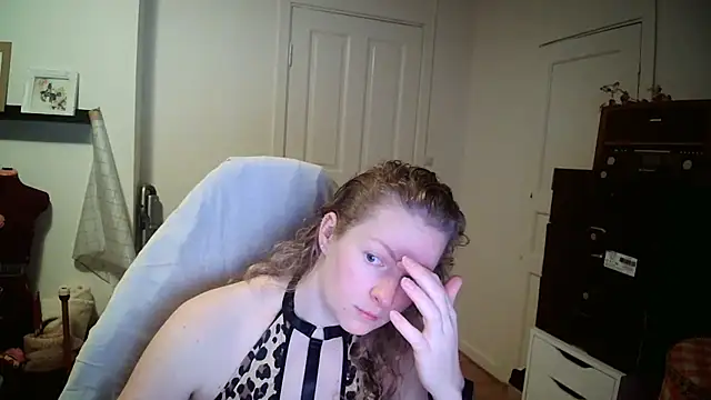 Girlnina-1995 online show from December 2025 07:12:01 AM