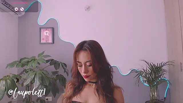 LauPolett online show from February 2025 06:10:01 PM