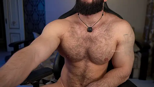 Snapshot of mike0xx chatting on March 2026 03:51:01 PM mike0xx online show from March 2026 03:51:01 PM