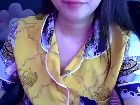 Snapshot of Bee_2k chatting on July 2026 04:16:01 AM Bee 2k online show from July 2026 04:16:01 AM