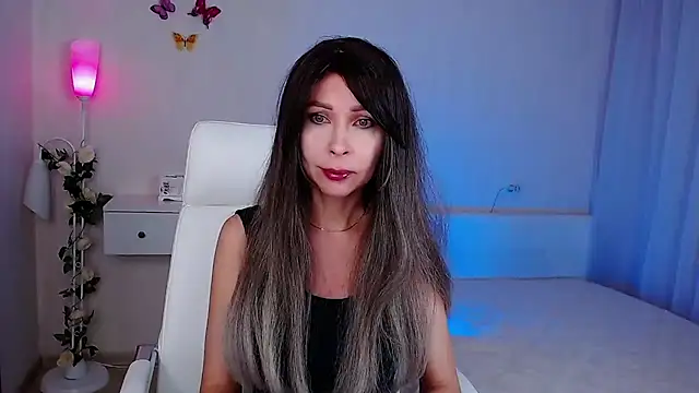 wendifoste online show from November 2025 06:21:01 PM