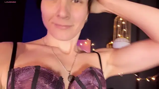 Snapshot of LorenDaze chatting on February 2025 05:12:01 PM LorenDaze online show from February 2025 05:12:01 PM
