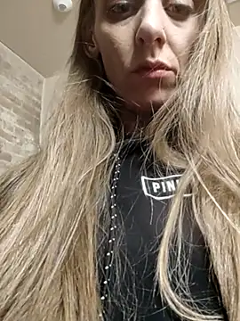 eatmeplease44 online show from March 2025 01:02:02 AM