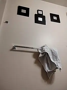 eatmeplease44 online show from December 2025 08:26:01 PM