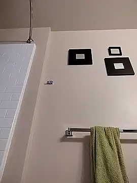 eatmeplease44 online show from February 2026 06:19:01 PM