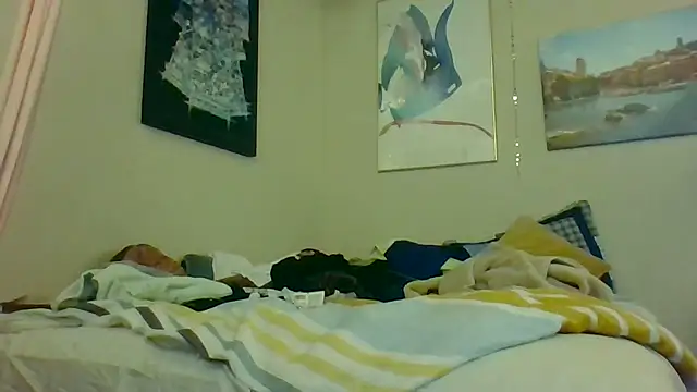 Snapshot of eatmeplease44 chatting on June 2026 03:56:02 AM eatmeplease44 online show from June 2026 03:56:02 AM
