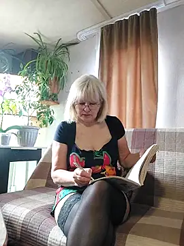 IrmaRose online show from October 2025 05:03:02 AM