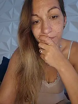 Snapshot of Lola-Roxx chatting on June 2026 08:19:01 AM Lola-Roxx online show from June 2026 08:19:01 AM