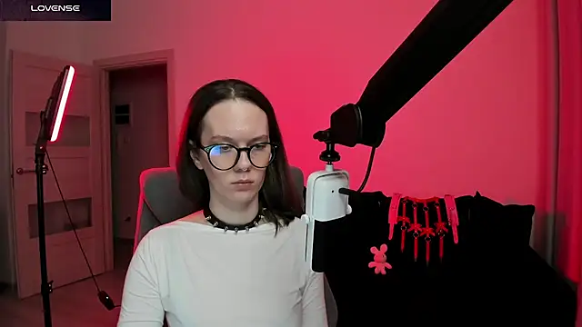 DivineBite online show from March 2026 04:36:01 PM