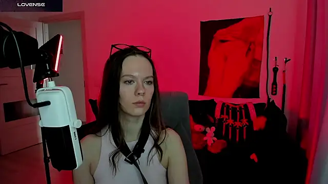 DivineBite online show from April 2026 02:54:01 PM