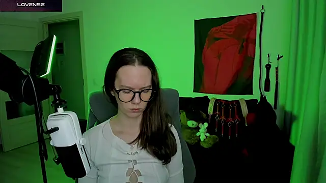 DivineBite online show from April 2026 07:29:02 PM