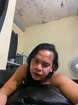 sweetyula online show from May 2026 11:45:02 PM
