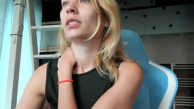 karo123421 online show from September 2025 06:46:01 AM