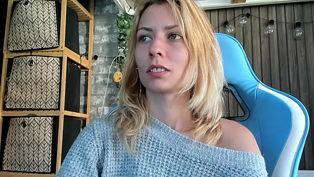 karo123421 online show from September 2025 09:44:01 AM