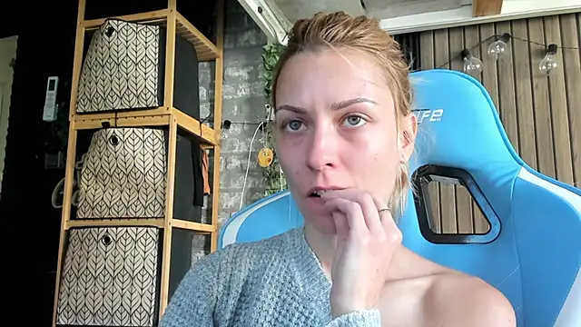 karo123421 online show from September 2025 09:01:02 AM