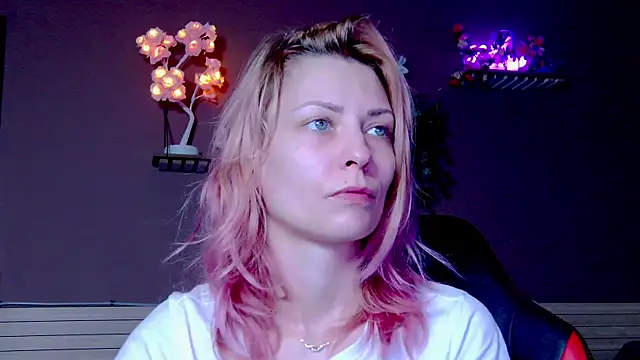 karo123421 online show from December 2025 02:11:01 PM