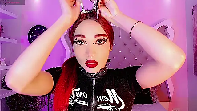 LeyXandrabraz online show from February 2026 08:07:02 PM