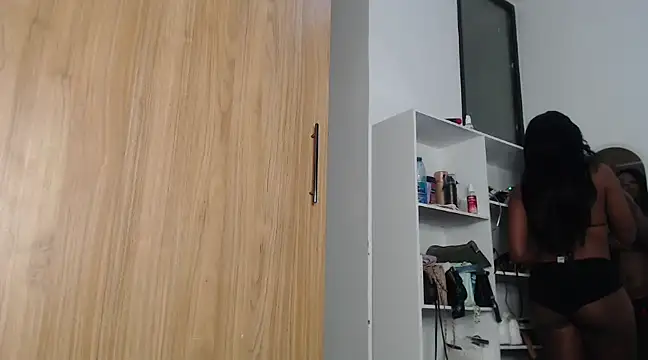 Snapshot of peeky_pinky chatting on March 2025 03:45:01 AM peeky pinky online show from March 2025 03:45:01 AM