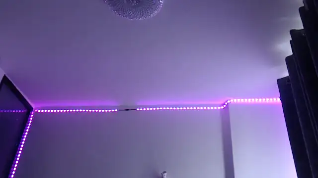 Snapshot of peeky_pinky chatting on September 2025 07:10:02 AM peeky pinky online show from September 2025 07:10:02 AM