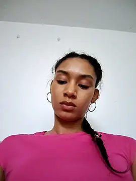 Leaberry online show from October 2025 09:14:01 PM