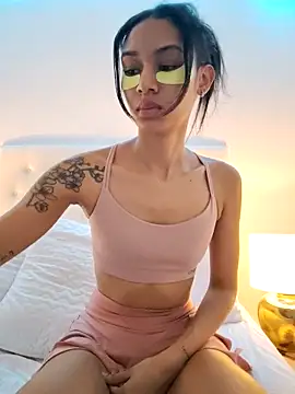 Leaberry online show from February 2026 09:57:02 PM