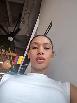 Leaberry online show from February 2026 09:16:01 PM