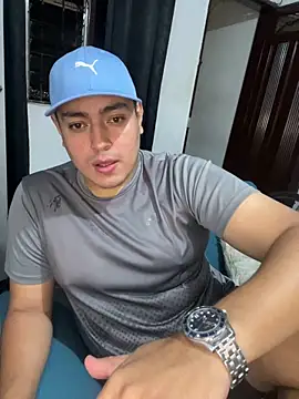 dereeck23 online show from May 2026 02:18:02 AM