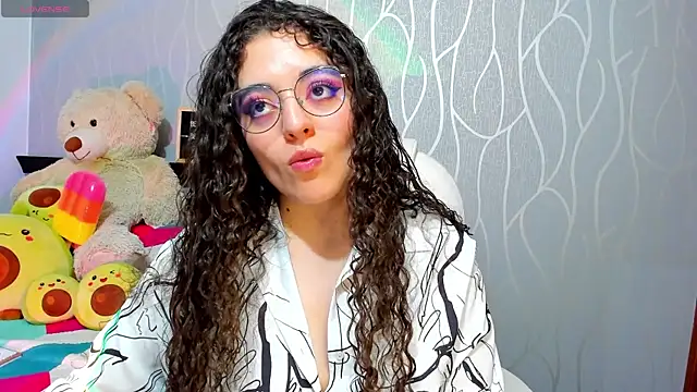Snapshot of AshleyKim_ chatting on December 2024 08:58:02 PM AshleyKim online show from December 2024 08:58:02 PM