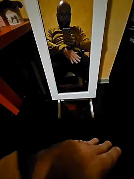 Dolceporco19 online show from December 2025 05:07:01 PM