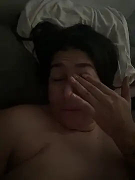 andreaisis2 online show from April 2026 06:54:02 PM