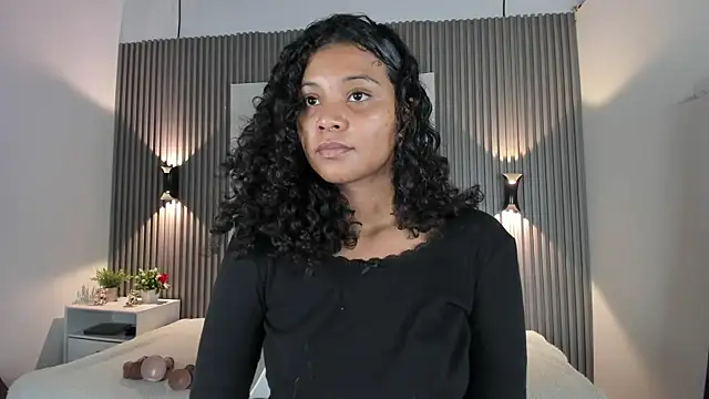 Snapshot of Zafiiraa chatting on June 2026 10:41:01 PM Zafiiraa online show from June 2026 10:41:01 PM