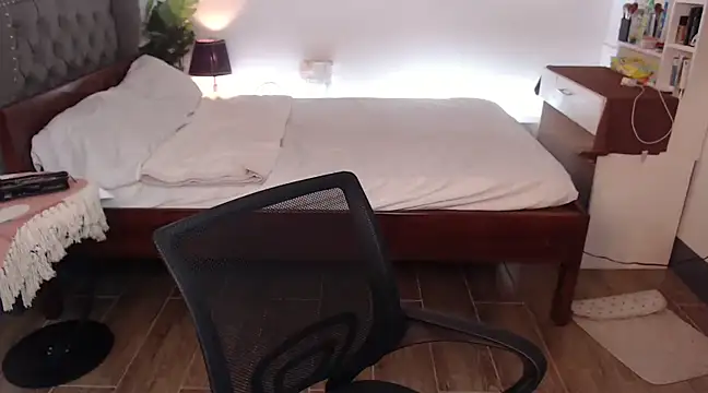 liaa lurrecams online show from March 2025 02:29:02 PM